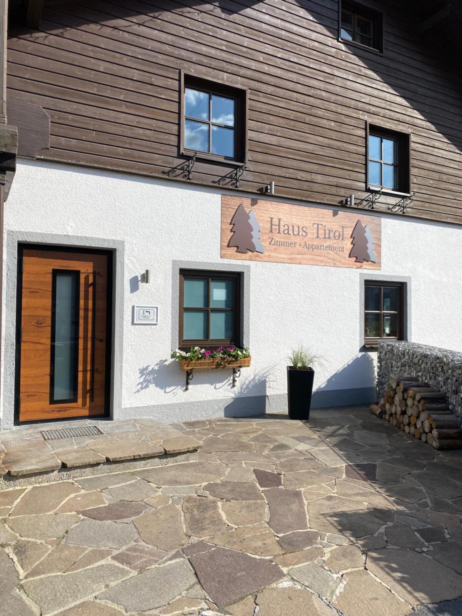 Haus Tirol Ehrwald Hotel Exterior photo